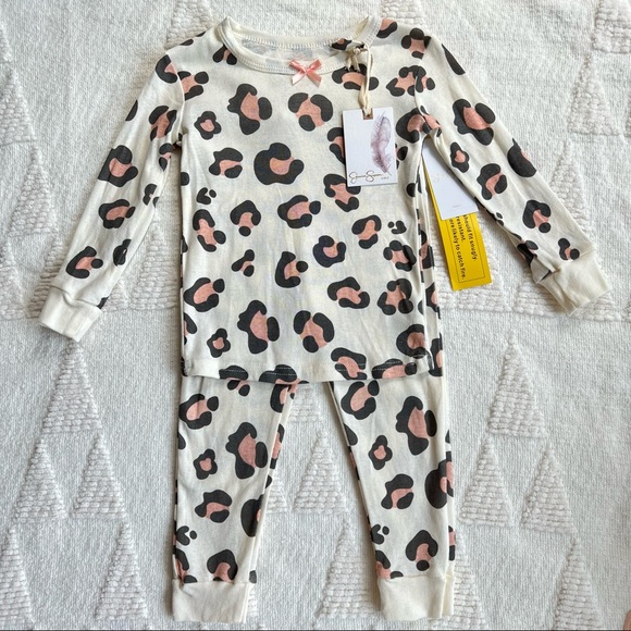 NWT Jessicas Simpson Leopard 2 Piece Pajamas - Picture 2 of 9